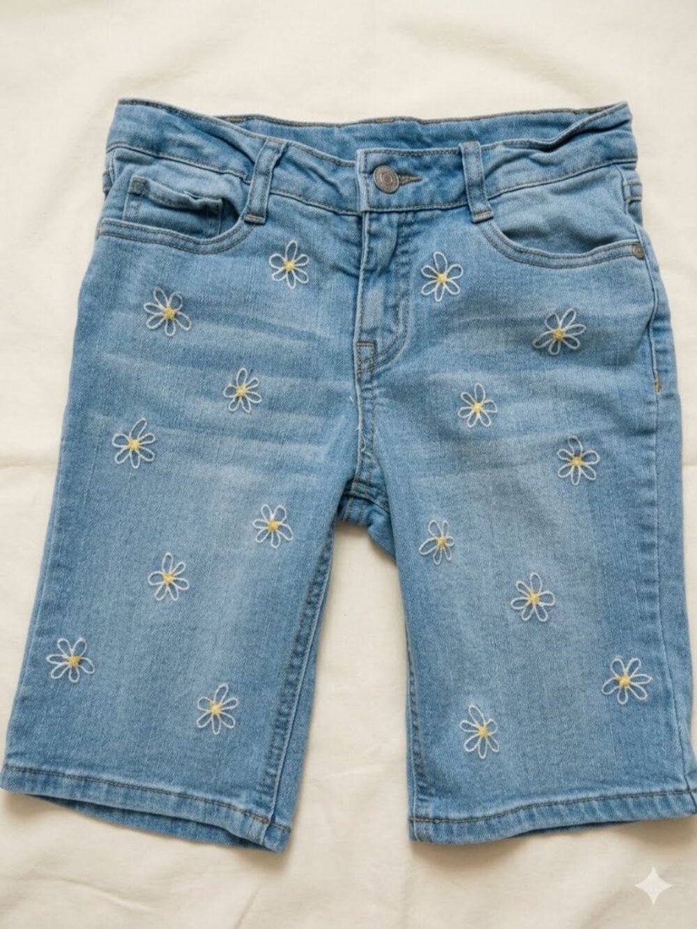 Wallflower Girls Daisy Print Denim Skimmer Shorts Light Wash Size 12